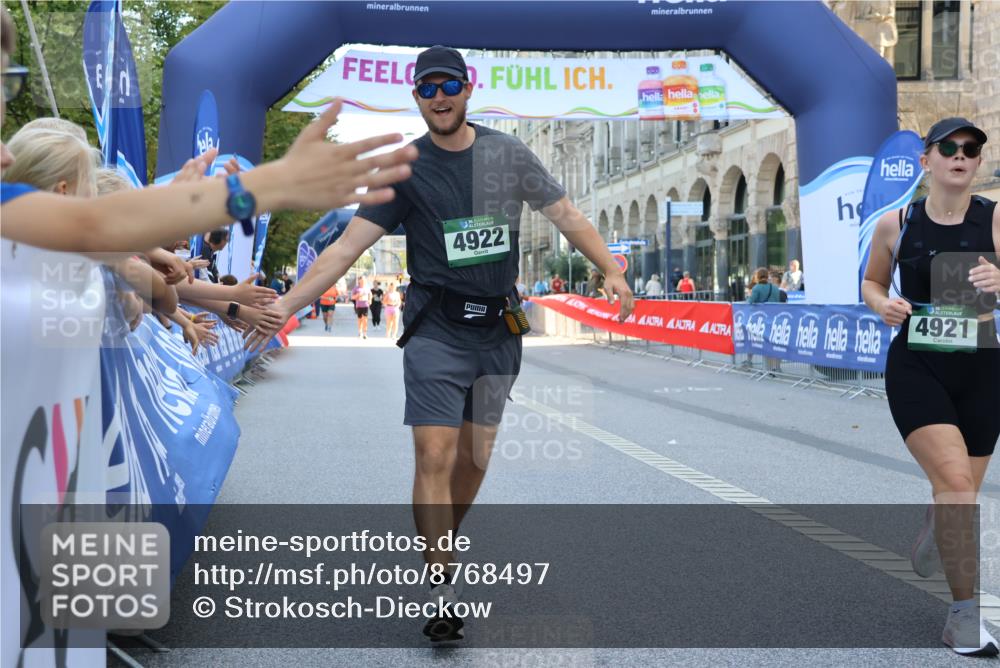 07.09.2025 - BARMER Alsterlauf Strokosch-Dieckow http://msf.ph/oto/8768497 07.09.2025 10:32:04 Ziel 3307, 4222 meine-sportfotos.de