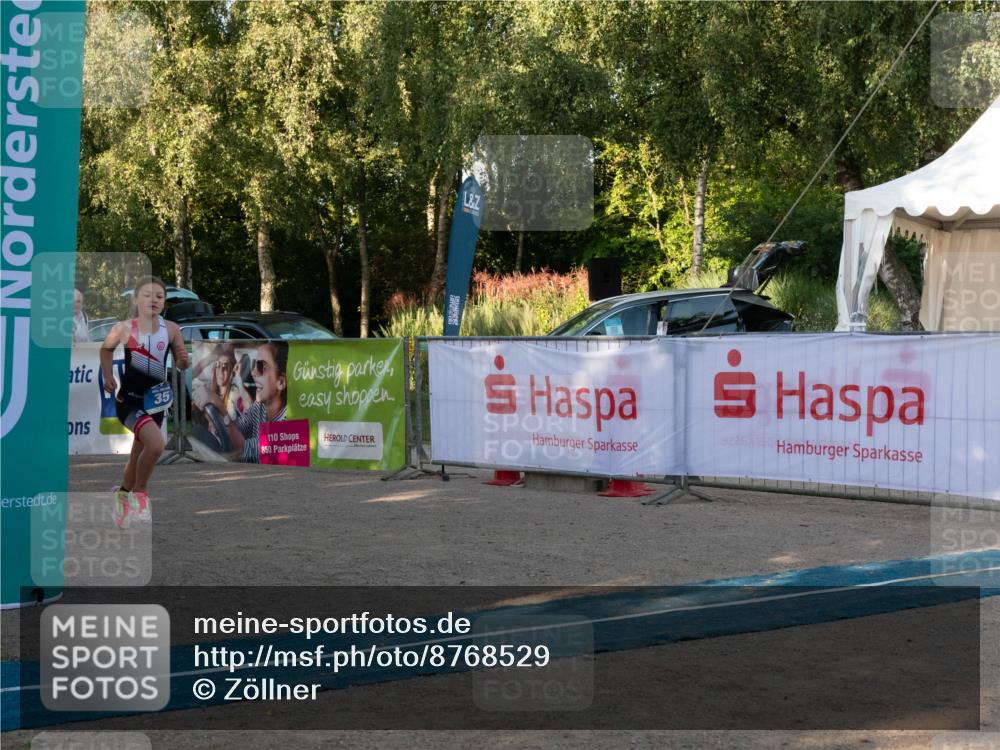 07.09.2025 - 19. Norderstedt Triathlon Zöllner http://msf.ph/oto/8768529 07.09.2025 09:19:22 Ziel 22, 35 meine-sportfotos.de