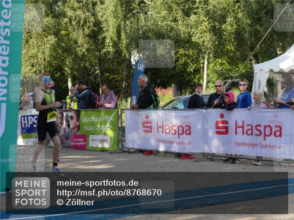 07.09.2025 - 19. Norderstedt Triathlon Zöllner http://msf.ph/oto/8768670 07.09.2025 09:46:04 Ziel 600 meine-sportfotos.de