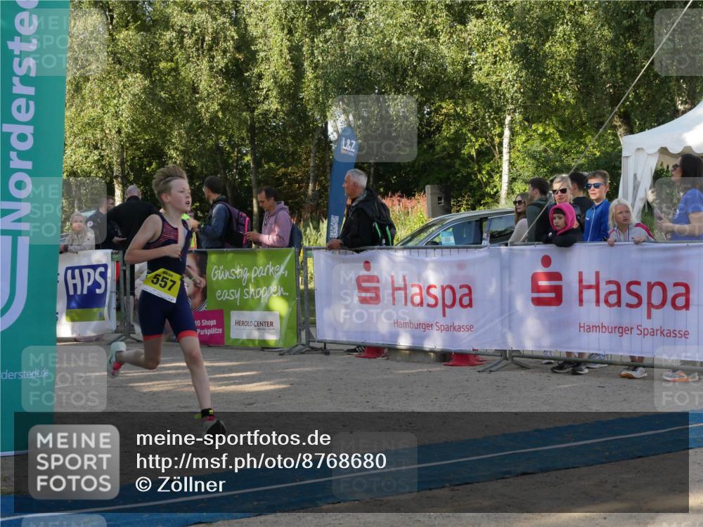 07.09.2025 - 19. Norderstedt Triathlon Zöllner http://msf.ph/oto/8768680 07.09.2025 09:46:09 Ziel 557, 600 meine-sportfotos.de