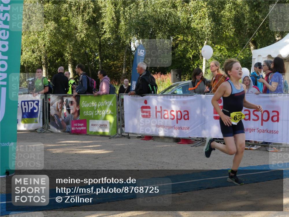 07.09.2025 - 19. Norderstedt Triathlon Zöllner http://msf.ph/oto/8768725 07.09.2025 09:46:54 Ziel 556, 570, 633 meine-sportfotos.de