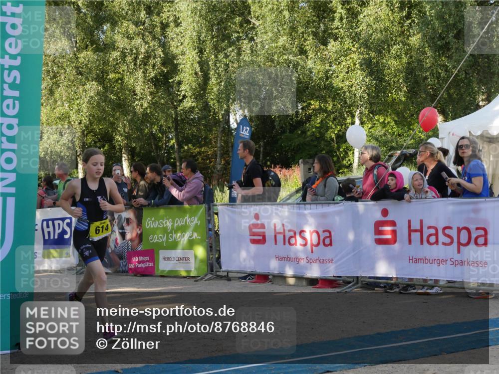 07.09.2025 - 19. Norderstedt Triathlon Zöllner http://msf.ph/oto/8768846 07.09.2025 09:48:14 Ziel 566, 614 meine-sportfotos.de