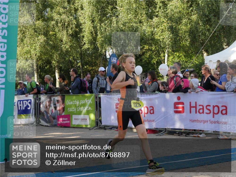 07.09.2025 - 19. Norderstedt Triathlon Zöllner http://msf.ph/oto/8768897 07.09.2025 09:48:30 Ziel 576, 598, 603, 607, 623 meine-sportfotos.de
