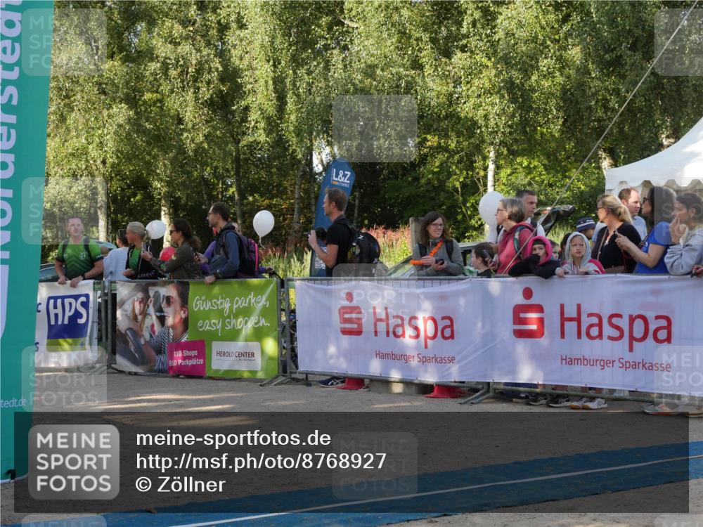 07.09.2025 - 19. Norderstedt Triathlon Zöllner http://msf.ph/oto/8768927 07.09.2025 09:48:36 Ziel 598, 603, 623, 625 meine-sportfotos.de