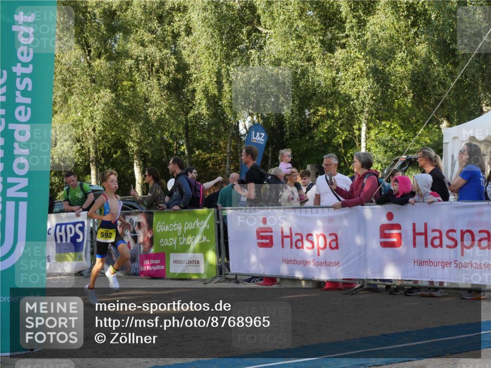 07.09.2025 - 19. Norderstedt Triathlon Zöllner http://msf.ph/oto/8768965 07.09.2025 09:48:56 Ziel 569, 592, 629 meine-sportfotos.de