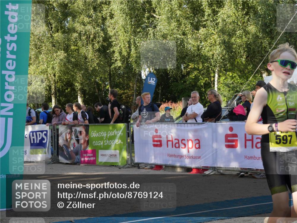 07.09.2025 - 19. Norderstedt Triathlon Zöllner http://msf.ph/oto/8769124 07.09.2025 09:50:17 Ziel 597, 619, 634 meine-sportfotos.de