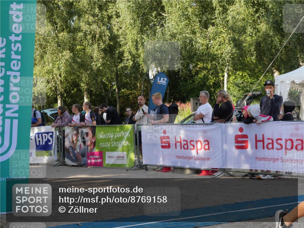 07.09.2025 - 19. Norderstedt Triathlon Zöllner http://msf.ph/oto/8769158 07.09.2025 09:50:28 Ziel 584 meine-sportfotos.de