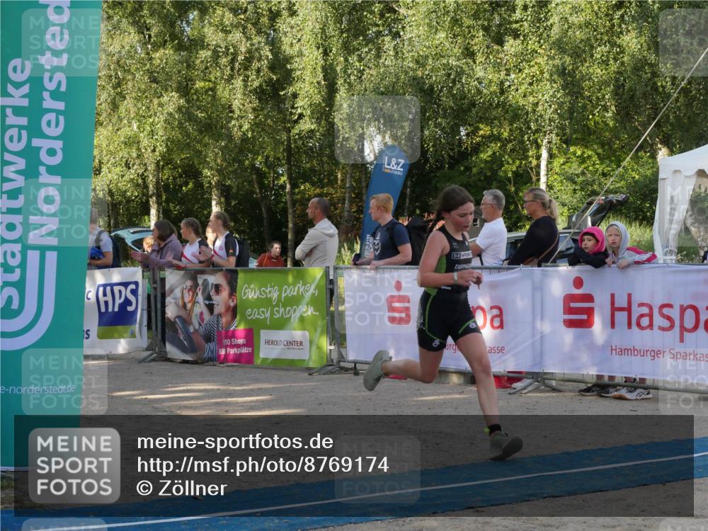 07.09.2025 - 19. Norderstedt Triathlon Zöllner http://msf.ph/oto/8769174 07.09.2025 09:51:12 Ziel 599, 622 meine-sportfotos.de