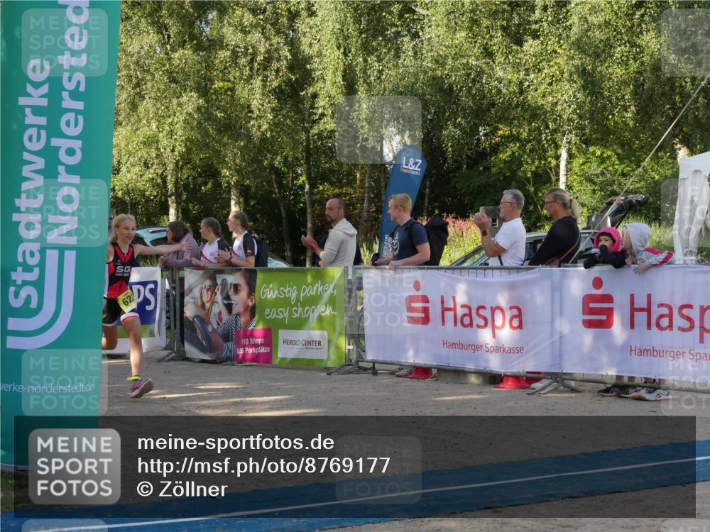 07.09.2025 - 19. Norderstedt Triathlon Zöllner http://msf.ph/oto/8769177 07.09.2025 09:51:15 Ziel 575, 599, 608, 615, 622 meine-sportfotos.de
