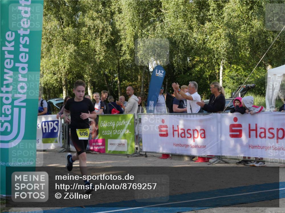 07.09.2025 - 19. Norderstedt Triathlon Zöllner http://msf.ph/oto/8769257 07.09.2025 09:51:28 Ziel 602, 606, 616, 621 meine-sportfotos.de