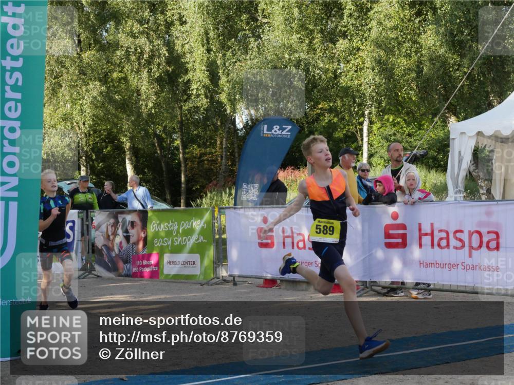 07.09.2025 - 19. Norderstedt Triathlon Zöllner http://msf.ph/oto/8769359 07.09.2025 09:53:46 Ziel 589, 610 meine-sportfotos.de