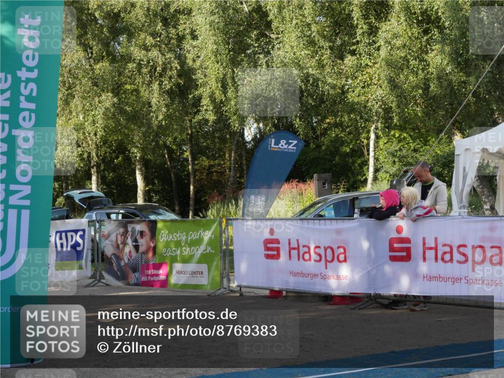 07.09.2025 - 19. Norderstedt Triathlon Zöllner http://msf.ph/oto/8769383 07.09.2025 09:54:47 Ziel 564 meine-sportfotos.de