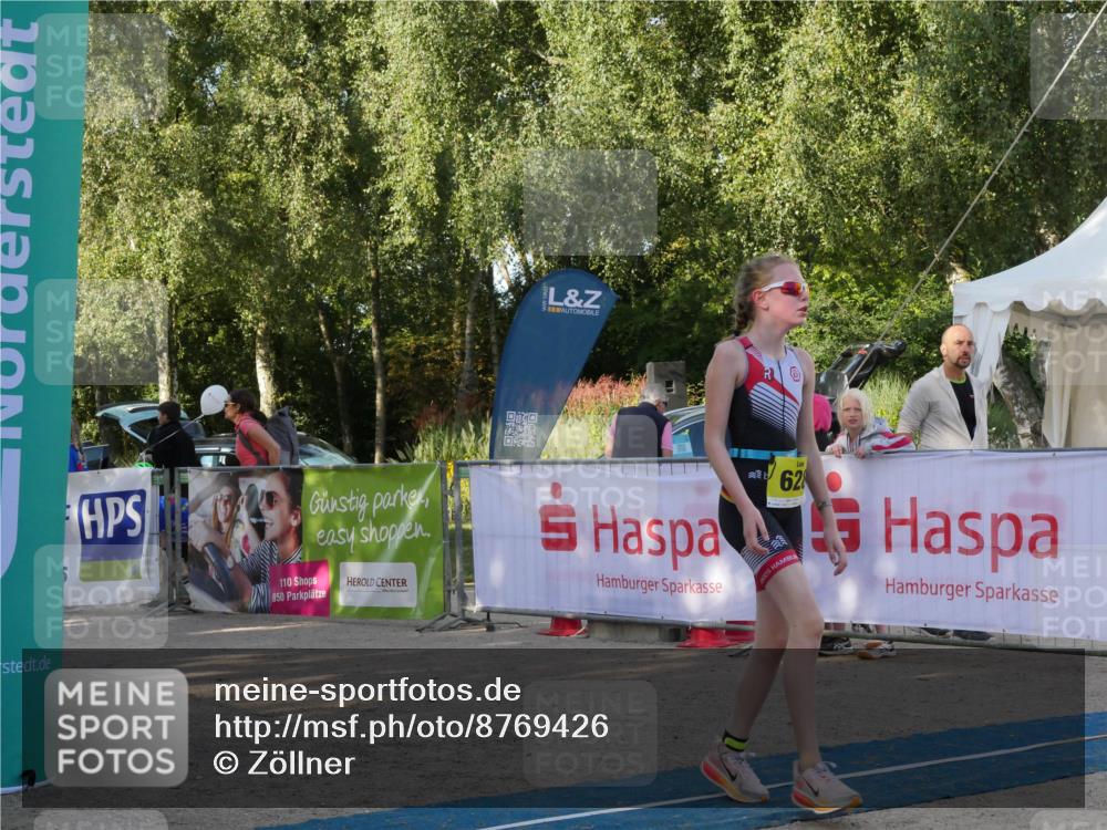 07.09.2025 - 19. Norderstedt Triathlon Zöllner http://msf.ph/oto/8769426 07.09.2025 09:55:07 Ziel 571, 628 meine-sportfotos.de