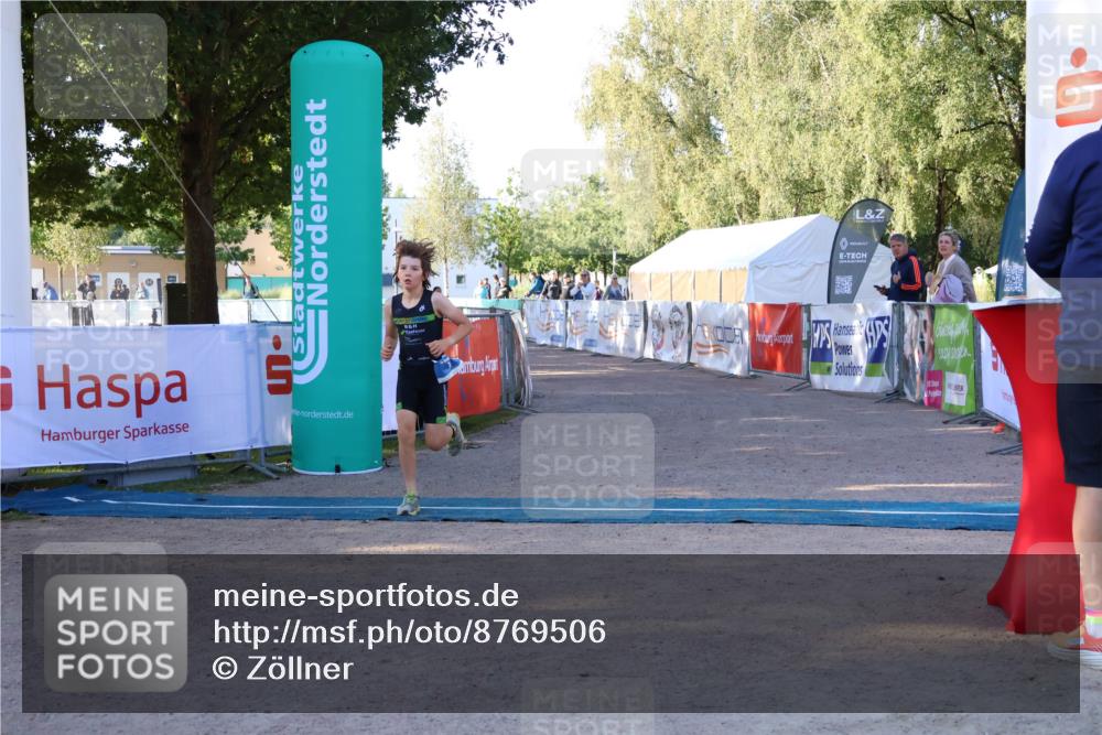 07.09.2025 - 19. Norderstedt Triathlon Zöllner http://msf.ph/oto/8769506 07.09.2025 09:12:18 Ziel 1 meine-sportfotos.de