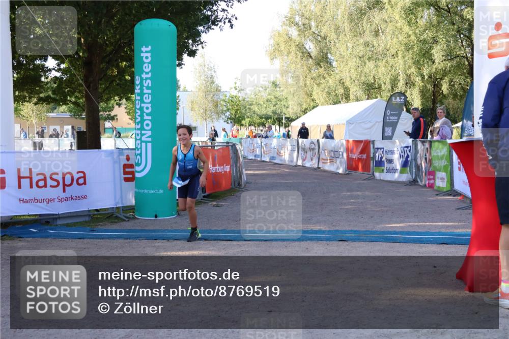 07.09.2025 - 19. Norderstedt Triathlon Zöllner http://msf.ph/oto/8769519 07.09.2025 09:12:25 Ziel 53 meine-sportfotos.de