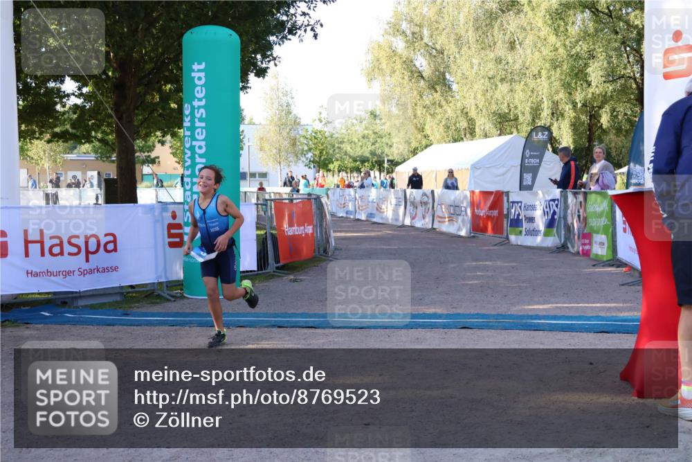 07.09.2025 - 19. Norderstedt Triathlon Zöllner http://msf.ph/oto/8769523 07.09.2025 09:12:25 Ziel 53 meine-sportfotos.de