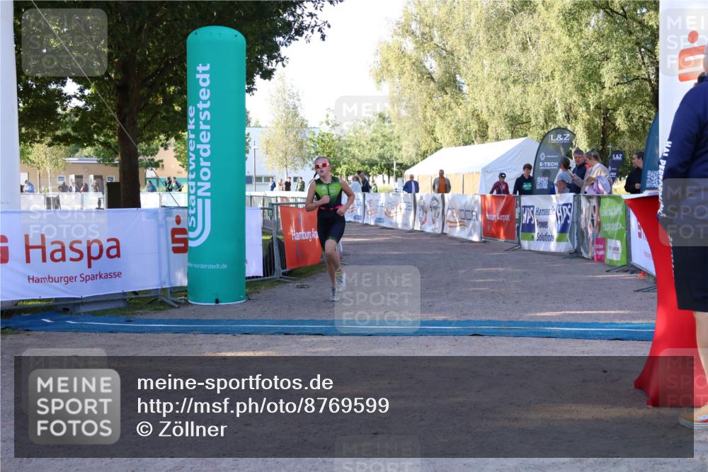 07.09.2025 - 19. Norderstedt Triathlon Zöllner http://msf.ph/oto/8769599 07.09.2025 09:13:21 Ziel 4 meine-sportfotos.de