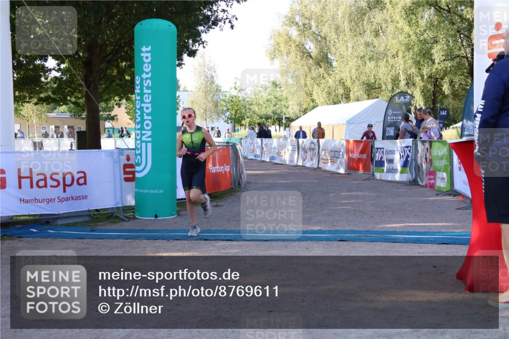 07.09.2025 - 19. Norderstedt Triathlon Zöllner http://msf.ph/oto/8769611 07.09.2025 09:13:22 Ziel 4 meine-sportfotos.de