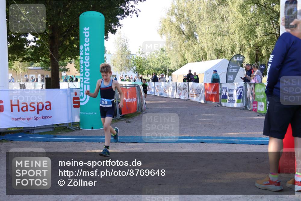 07.09.2025 - 19. Norderstedt Triathlon Zöllner http://msf.ph/oto/8769648 07.09.2025 09:13:42 Ziel 25, 54 meine-sportfotos.de