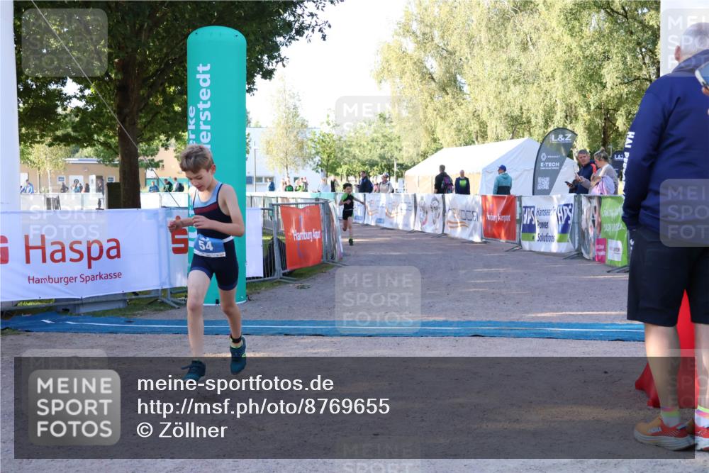 07.09.2025 - 19. Norderstedt Triathlon Zöllner http://msf.ph/oto/8769655 07.09.2025 09:13:42 Ziel 25, 54 meine-sportfotos.de
