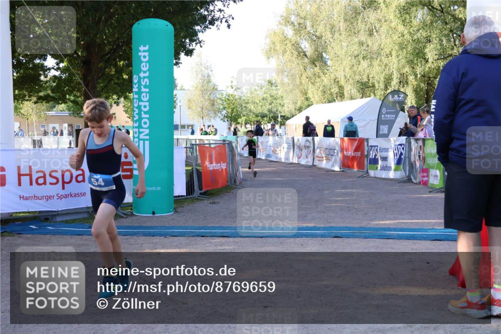 07.09.2025 - 19. Norderstedt Triathlon Zöllner http://msf.ph/oto/8769659 07.09.2025 09:13:43 Ziel 25, 54 meine-sportfotos.de
