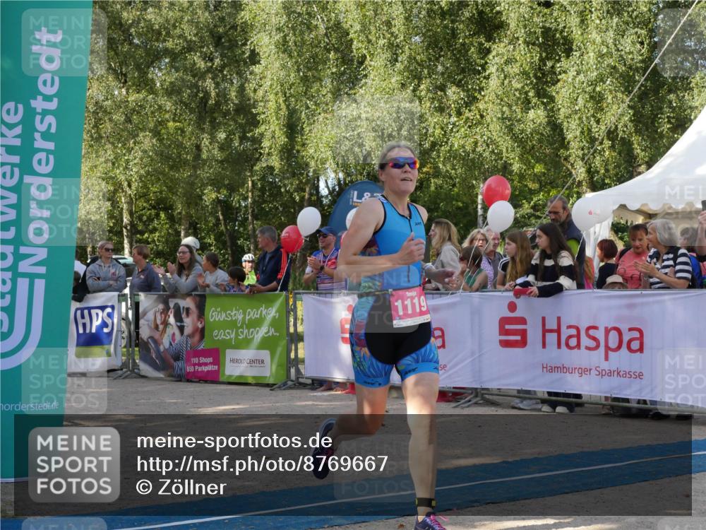 07.09.2025 - 19. Norderstedt Triathlon Zöllner http://msf.ph/oto/8769667 07.09.2025 10:47:06 Ziel 646, 1119 meine-sportfotos.de
