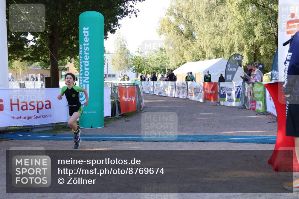 07.09.2025 - 19. Norderstedt Triathlon Zöllner http://msf.ph/oto/8769674 07.09.2025 09:13:46 Ziel 25, 54 meine-sportfotos.de