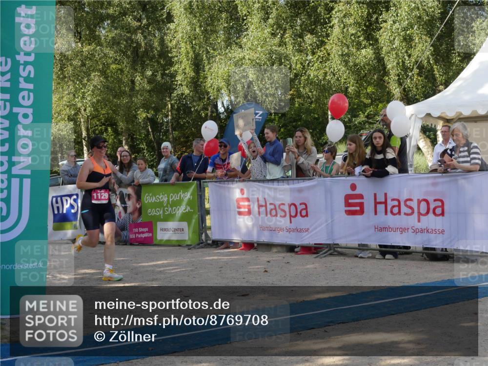 07.09.2025 - 19. Norderstedt Triathlon Zöllner http://msf.ph/oto/8769708 07.09.2025 10:47:44 Ziel 1129 meine-sportfotos.de
