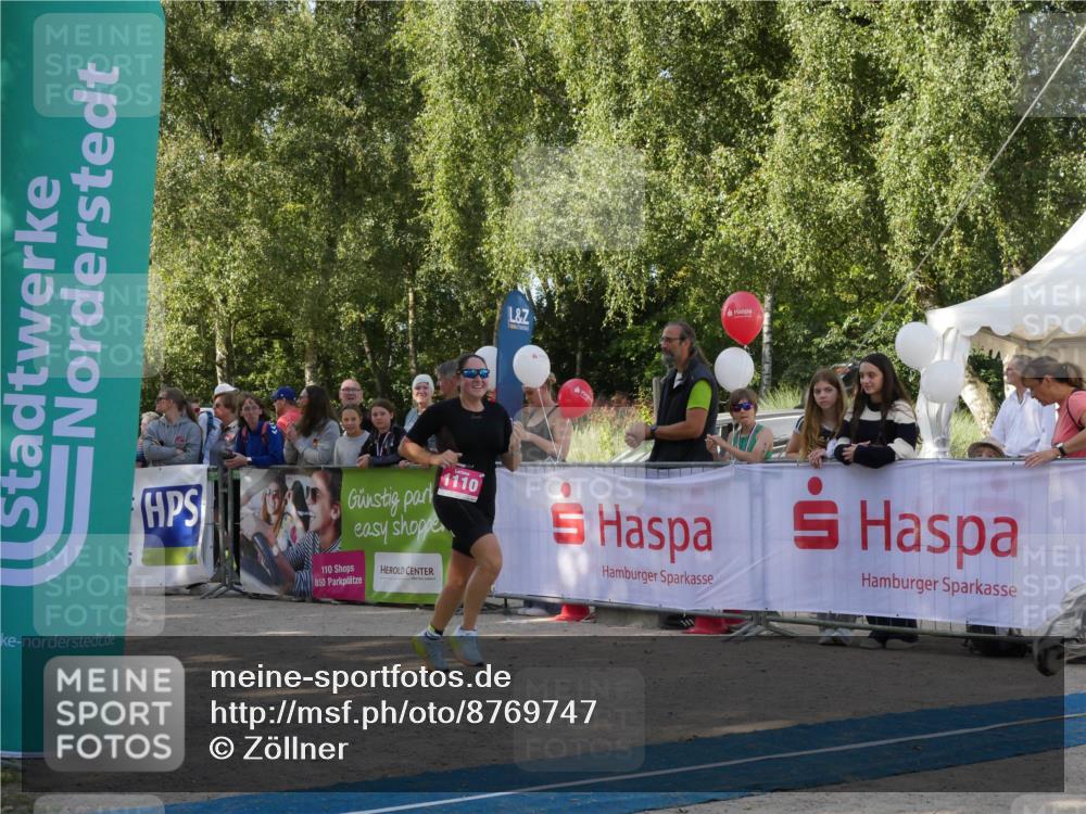 07.09.2025 - 19. Norderstedt Triathlon Zöllner http://msf.ph/oto/8769747 07.09.2025 10:48:24 Ziel 1110, 1151 meine-sportfotos.de