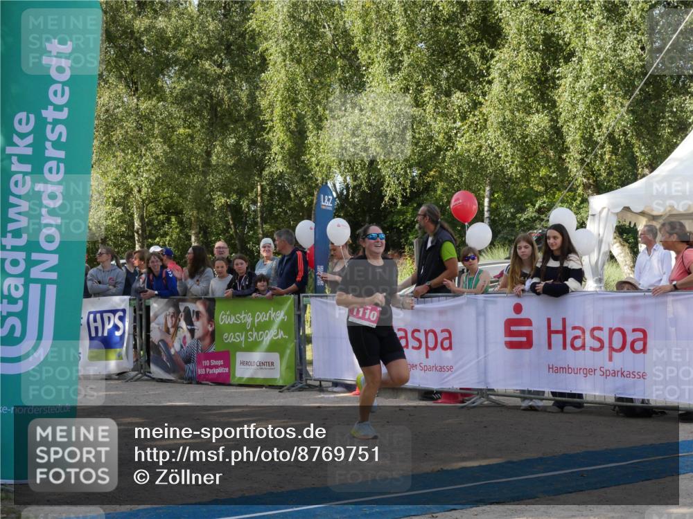 07.09.2025 - 19. Norderstedt Triathlon Zöllner http://msf.ph/oto/8769751 07.09.2025 10:48:24 Ziel 1110, 1151 meine-sportfotos.de