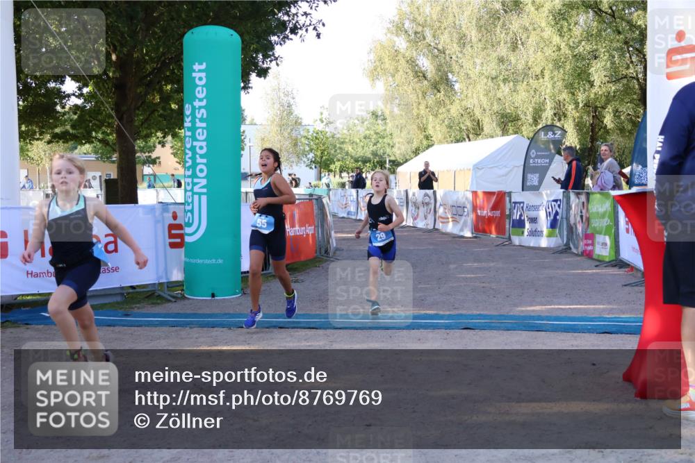 07.09.2025 - 19. Norderstedt Triathlon Zöllner http://msf.ph/oto/8769769 07.09.2025 09:14:14 Ziel 3, 14, 29, 45, 55 meine-sportfotos.de