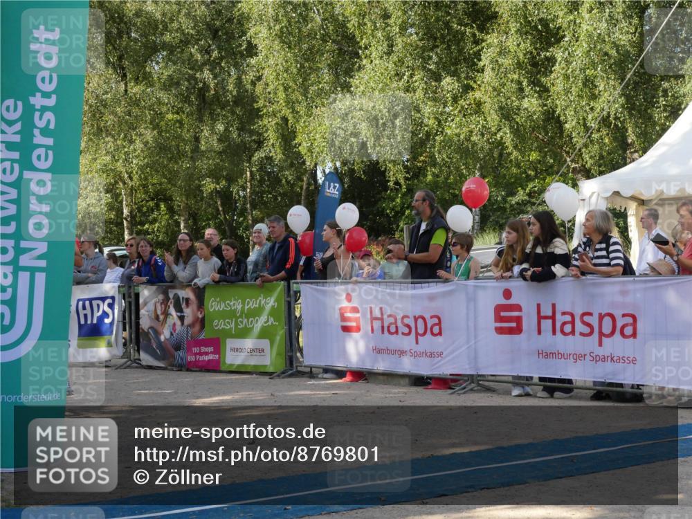 07.09.2025 - 19. Norderstedt Triathlon Zöllner http://msf.ph/oto/8769801 07.09.2025 10:49:05 Ziel 654, 1117 meine-sportfotos.de
