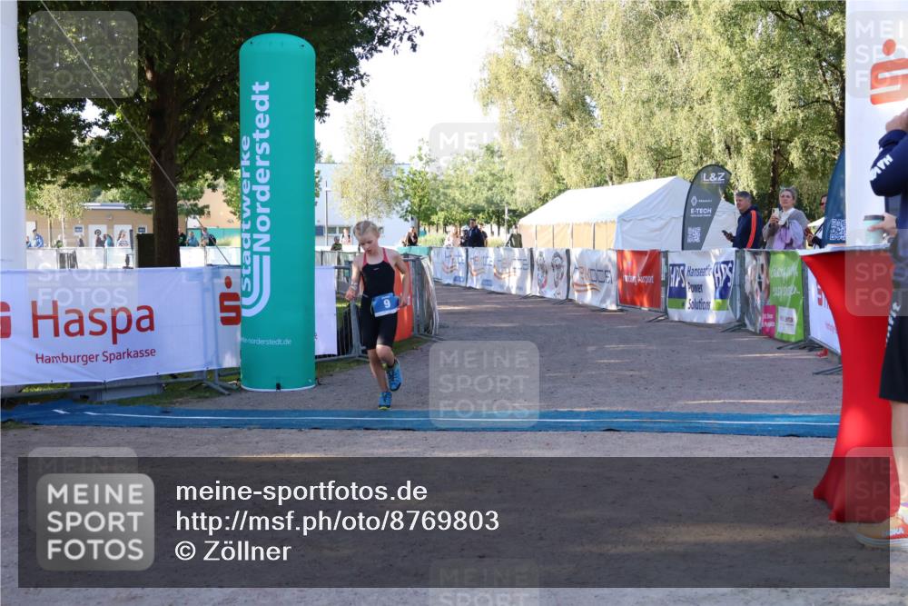 07.09.2025 - 19. Norderstedt Triathlon Zöllner http://msf.ph/oto/8769803 07.09.2025 09:14:43 Ziel 9 meine-sportfotos.de