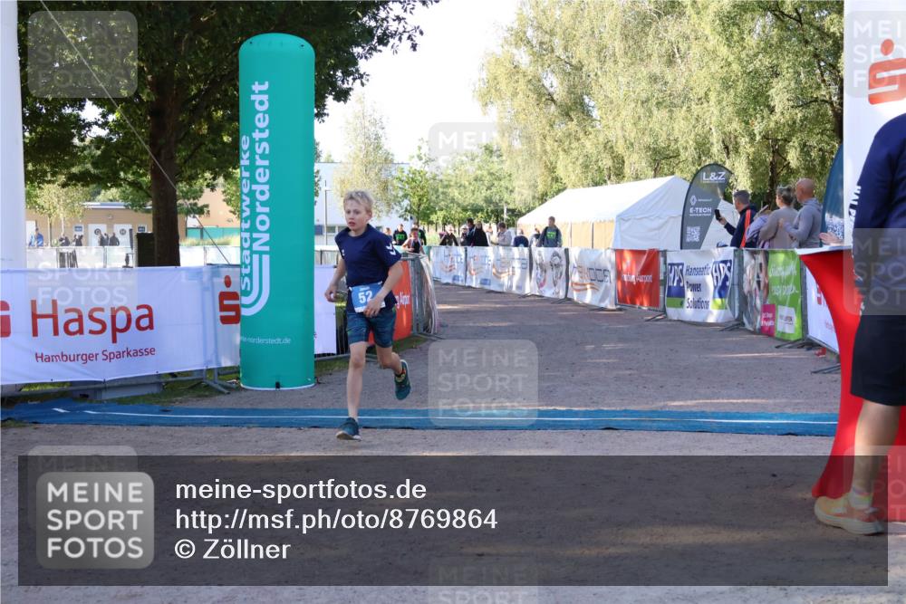 07.09.2025 - 19. Norderstedt Triathlon Zöllner http://msf.ph/oto/8769864 07.09.2025 09:15:39 Ziel 52 meine-sportfotos.de