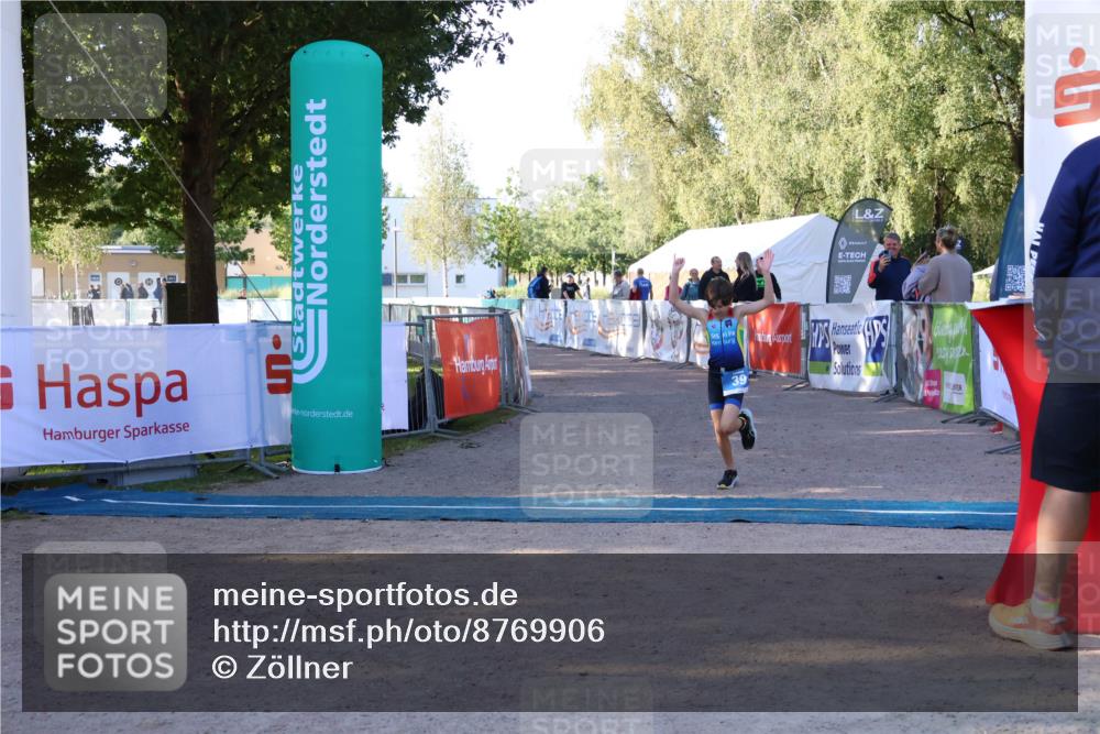 07.09.2025 - 19. Norderstedt Triathlon Zöllner http://msf.ph/oto/8769906 07.09.2025 09:15:57 Ziel 39 meine-sportfotos.de