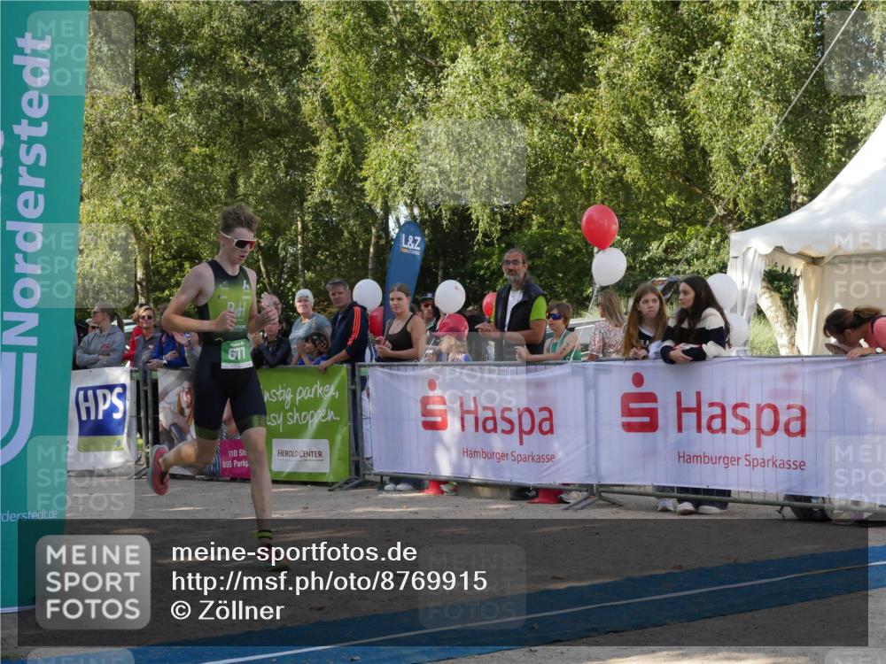 07.09.2025 - 19. Norderstedt Triathlon Zöllner http://msf.ph/oto/8769915 07.09.2025 10:50:45 Ziel 677 meine-sportfotos.de