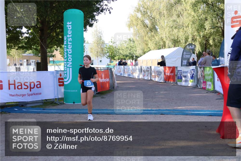07.09.2025 - 19. Norderstedt Triathlon Zöllner http://msf.ph/oto/8769954 07.09.2025 09:16:10 Ziel 23 meine-sportfotos.de
