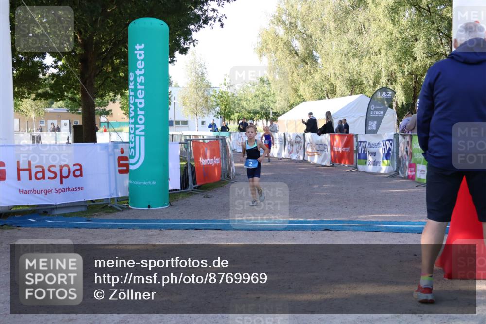 07.09.2025 - 19. Norderstedt Triathlon Zöllner http://msf.ph/oto/8769969 07.09.2025 09:16:20 Ziel 2 meine-sportfotos.de