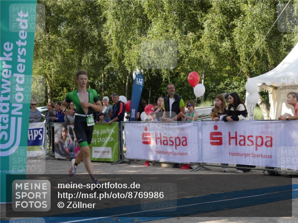 07.09.2025 - 19. Norderstedt Triathlon Zöllner http://msf.ph/oto/8769986 07.09.2025 10:51:34 Ziel 649, 663 meine-sportfotos.de