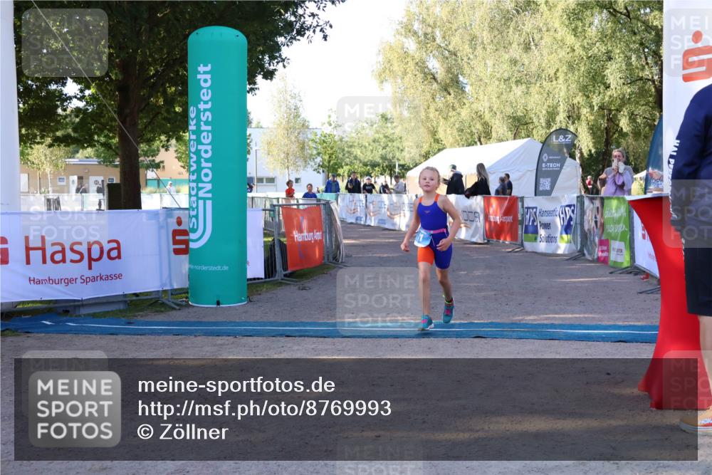 07.09.2025 - 19. Norderstedt Triathlon Zöllner http://msf.ph/oto/8769993 07.09.2025 09:16:25 Ziel 2, 11 meine-sportfotos.de