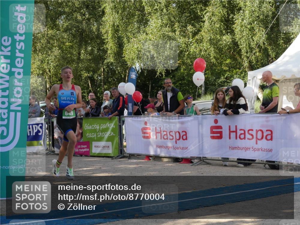 07.09.2025 - 19. Norderstedt Triathlon Zöllner http://msf.ph/oto/8770004 07.09.2025 10:51:38 Ziel 68, 649, 663 meine-sportfotos.de