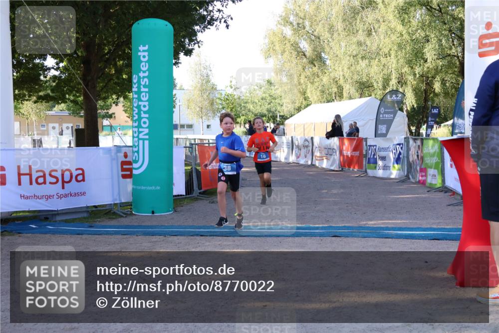 07.09.2025 - 19. Norderstedt Triathlon Zöllner http://msf.ph/oto/8770022 07.09.2025 09:16:32 Ziel 11, 16, 38 meine-sportfotos.de