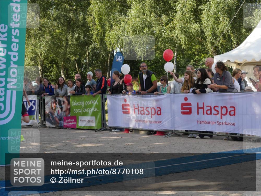07.09.2025 - 19. Norderstedt Triathlon Zöllner http://msf.ph/oto/8770108 07.09.2025 10:52:15 Ziel 667, 1146 meine-sportfotos.de