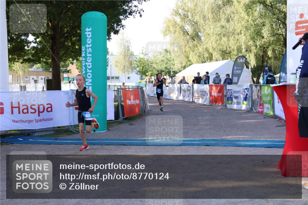 07.09.2025 - 19. Norderstedt Triathlon Zöllner http://msf.ph/oto/8770124 07.09.2025 09:17:13 Ziel 36, 40 meine-sportfotos.de