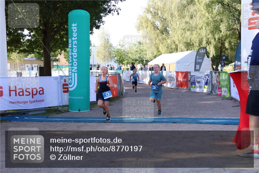 07.09.2025 - 19. Norderstedt Triathlon Zöllner http://msf.ph/oto/8770197 07.09.2025 09:17:32 Ziel 8, 13, 47, 48 meine-sportfotos.de