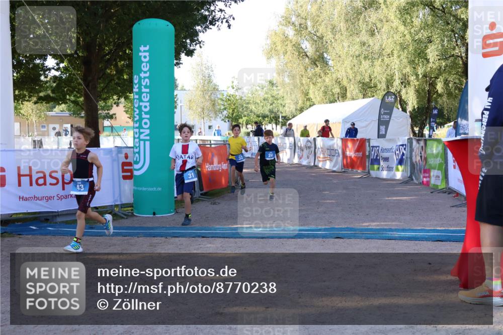 07.09.2025 - 19. Norderstedt Triathlon Zöllner http://msf.ph/oto/8770238 07.09.2025 09:17:52 Ziel 24, 31, 32, 43 meine-sportfotos.de
