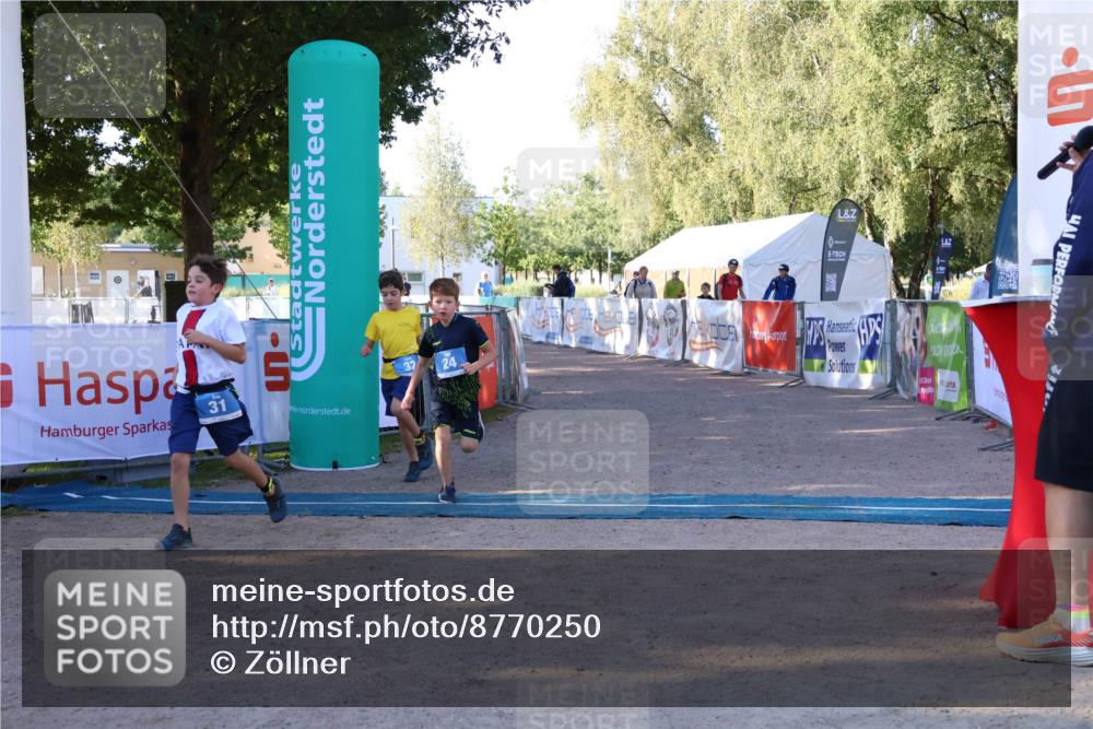 07.09.2025 - 19. Norderstedt Triathlon Zöllner http://msf.ph/oto/8770250 07.09.2025 09:17:53 Ziel 24, 31, 32, 43 meine-sportfotos.de