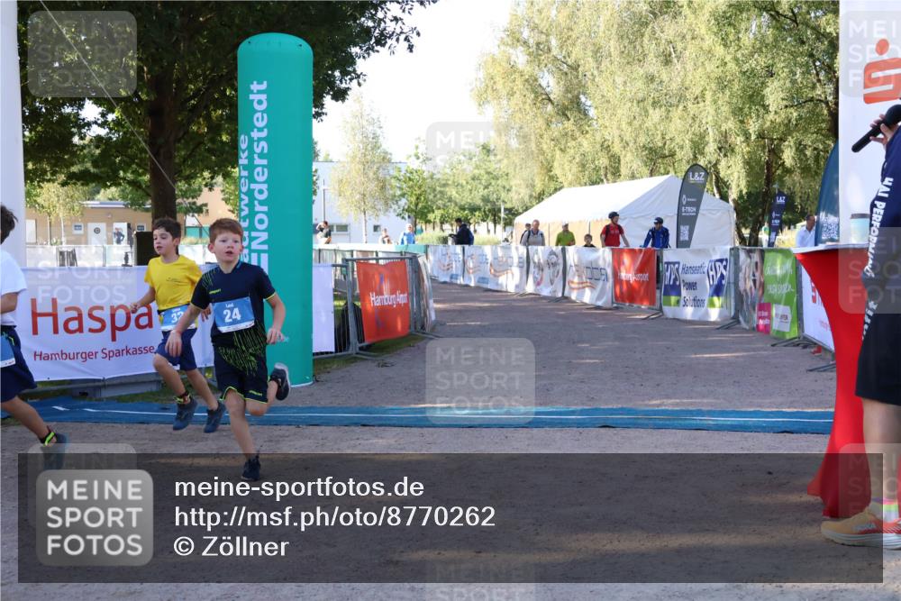 07.09.2025 - 19. Norderstedt Triathlon Zöllner http://msf.ph/oto/8770262 07.09.2025 09:17:53 Ziel 24, 31, 32, 43 meine-sportfotos.de