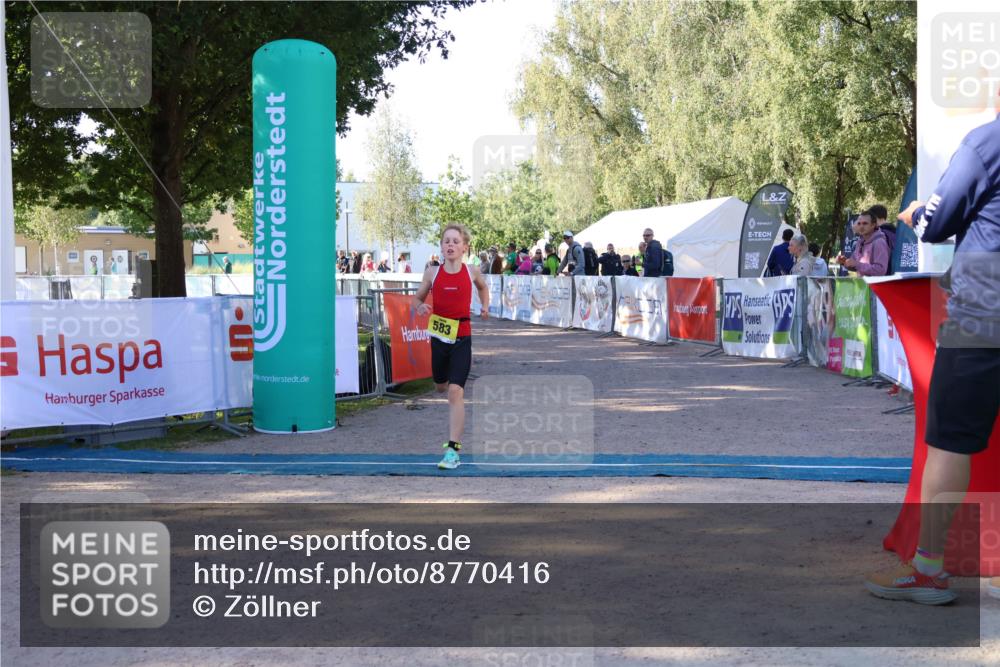 07.09.2025 - 19. Norderstedt Triathlon Zöllner http://msf.ph/oto/8770416 07.09.2025 09:45:29 Ziel 583 meine-sportfotos.de