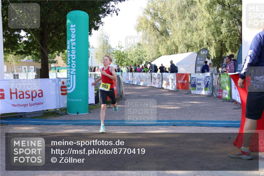 07.09.2025 - 19. Norderstedt Triathlon Zöllner http://msf.ph/oto/8770419 07.09.2025 09:45:30 Ziel 583 meine-sportfotos.de